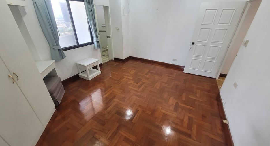 Wohnung zur Miete mit 3 Zimmer in Watthana, Bangkok