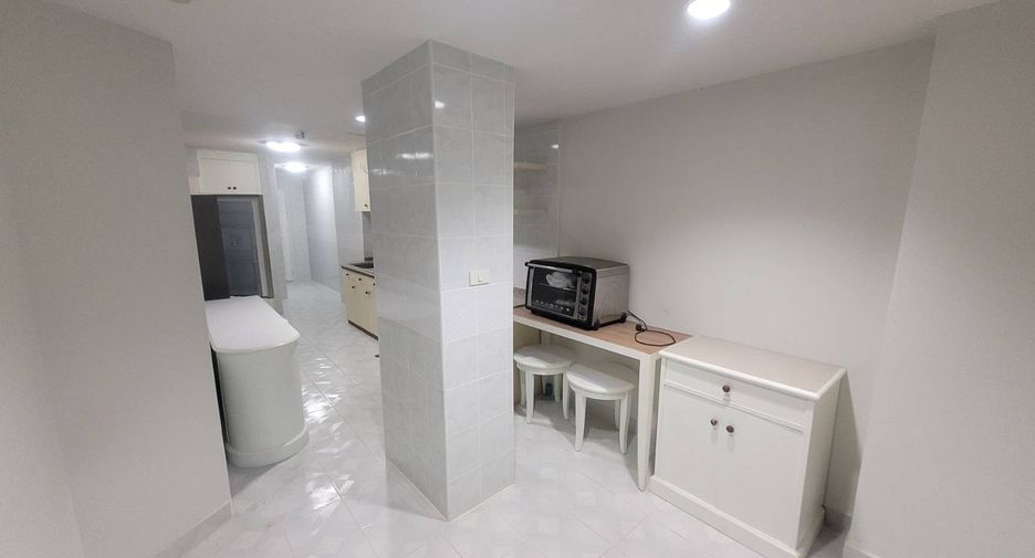 Wohnung zur Miete mit 3 Zimmer in Watthana, Bangkok