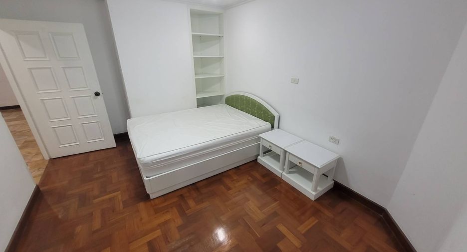 Wohnung zur Miete mit 3 Zimmer in Watthana, Bangkok