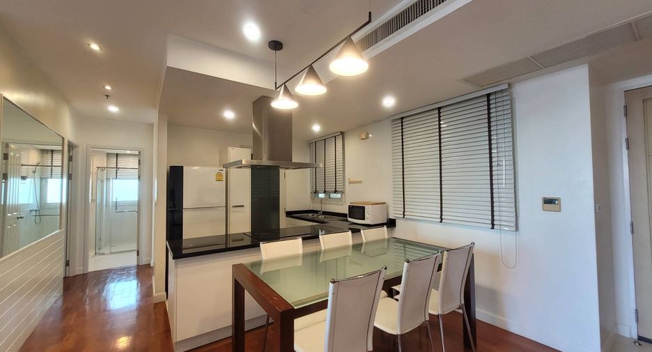 For rent 2 bedrooms condo in Watthana, Bangkok