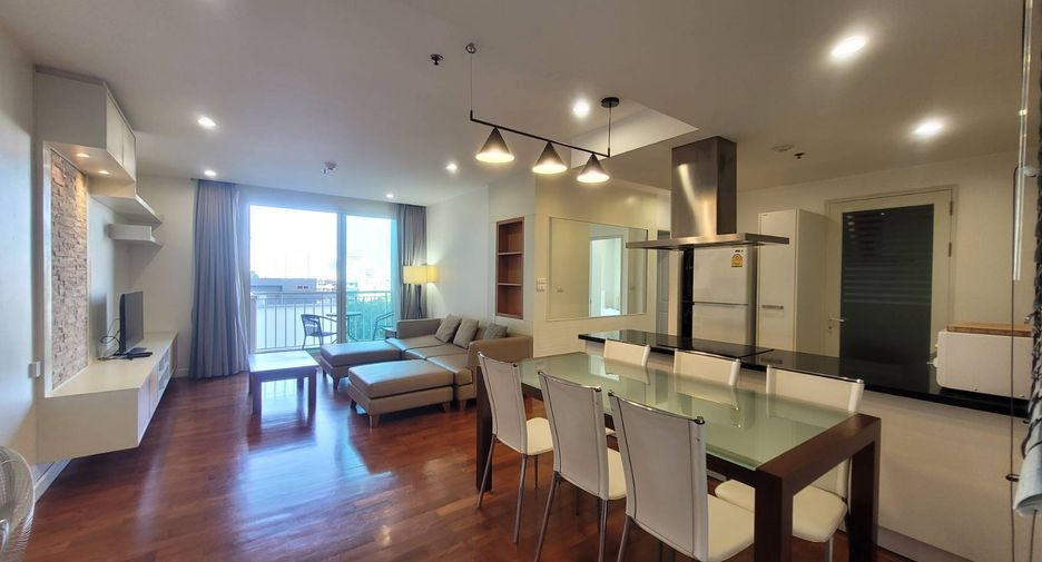 For rent 2 bedrooms condo in Watthana, Bangkok