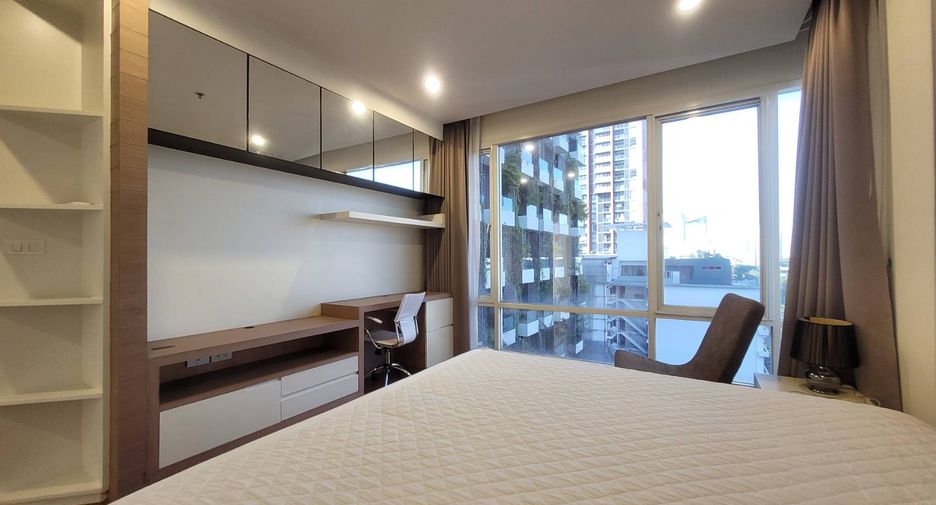 For rent 2 bedrooms condo in Watthana, Bangkok