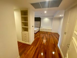Condo en alquiler de 3 habitaciones en Khlong Toei, Bangkok