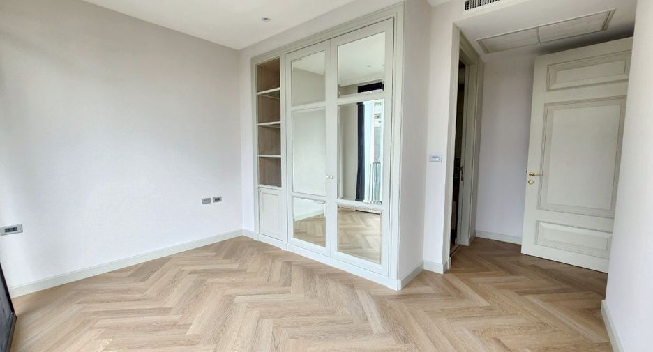 For rent 4 ベッドルーム condo in Watthana, Bangkok