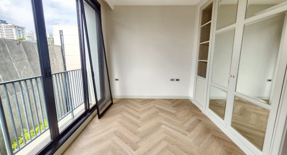 For rent 4 ベッドルーム condo in Watthana, Bangkok