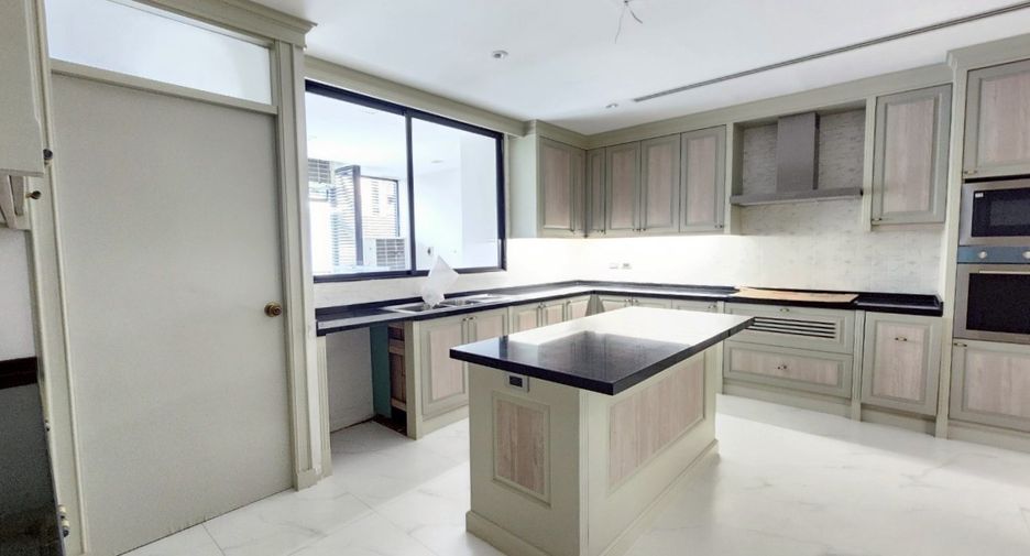 For rent 4 ベッドルーム condo in Watthana, Bangkok
