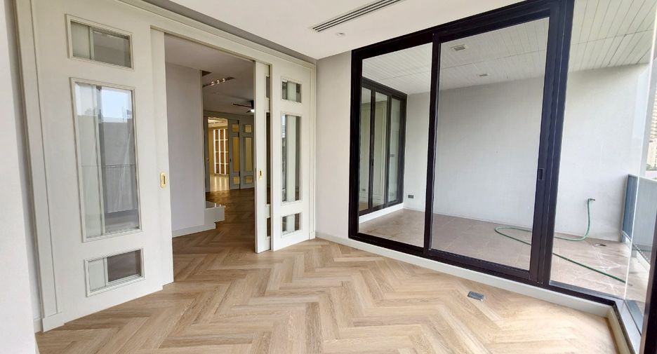 For rent 4 ベッドルーム condo in Watthana, Bangkok