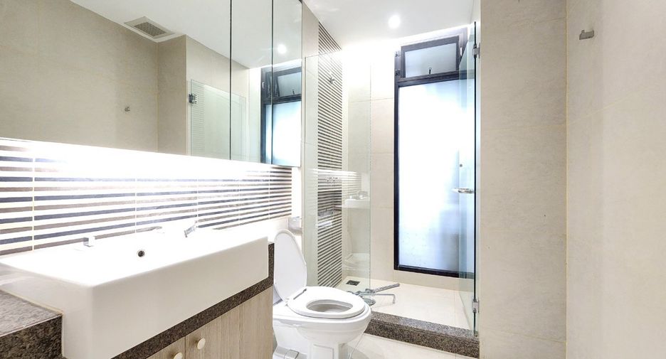 For rent 4 ベッドルーム condo in Watthana, Bangkok