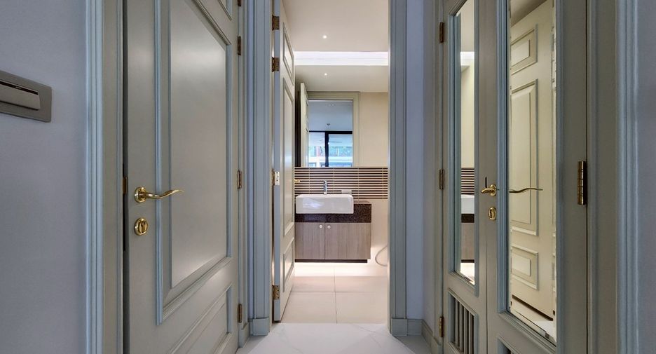 For rent 4 ベッドルーム condo in Watthana, Bangkok