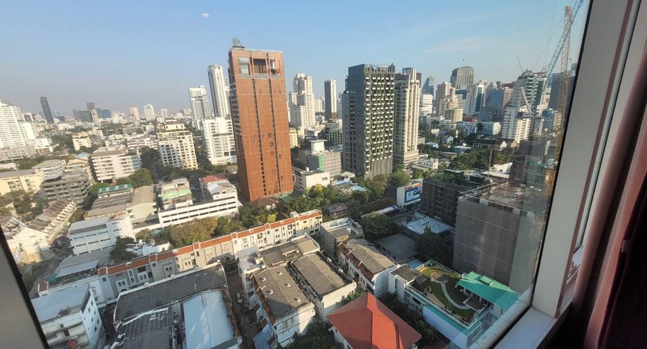 For rent 2 bedrooms condo in Watthana, Bangkok