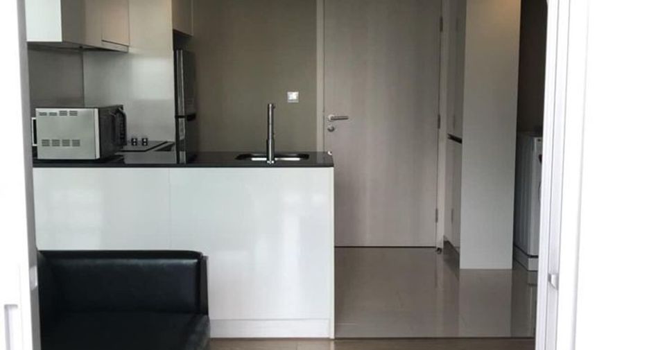 For rent and for sale 2 bedrooms condo in Watthana, Bangkok