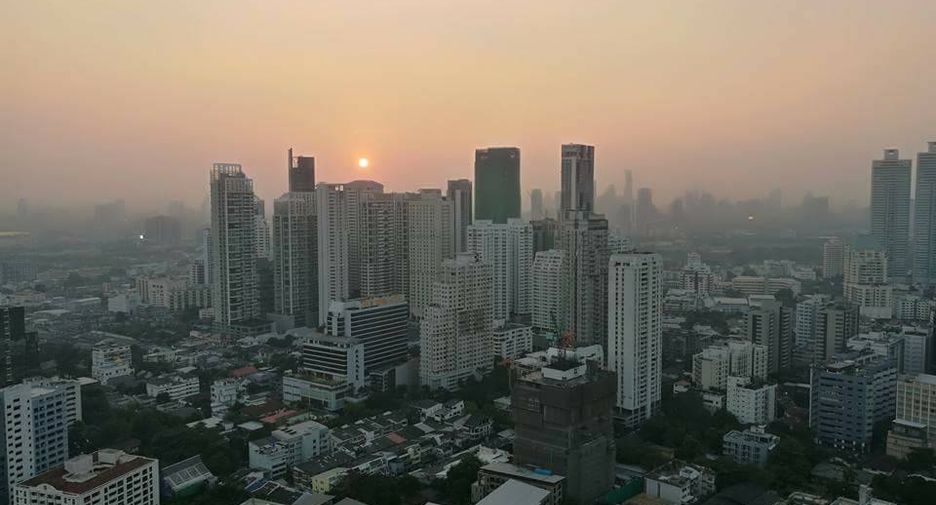 For rent 3 bedrooms condo in Khlong Toei, Bangkok