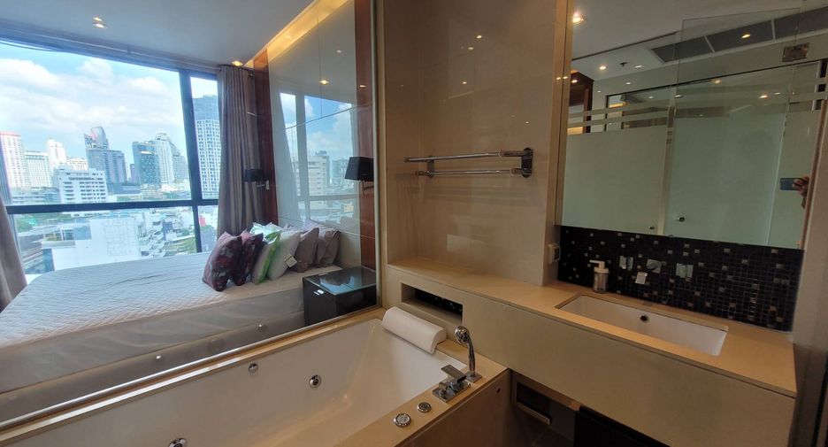 For rent 1 bed condo in Khlong Toei, Bangkok
