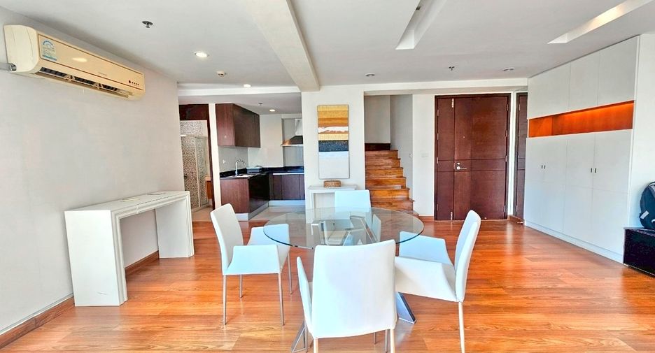 For rent 2 bedrooms condo in Pathum Wan, Bangkok