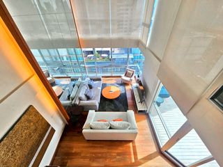 For rent 2 bedrooms condo in Pathum Wan, Bangkok