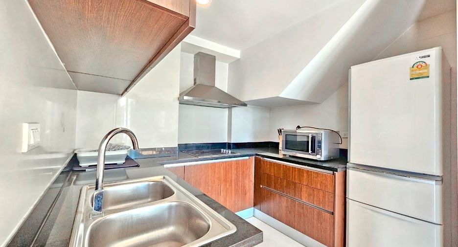 For rent 2 bedrooms condo in Pathum Wan, Bangkok
