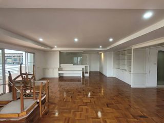 Condo en alquiler de 3 habitaciones en Watthana, Bangkok