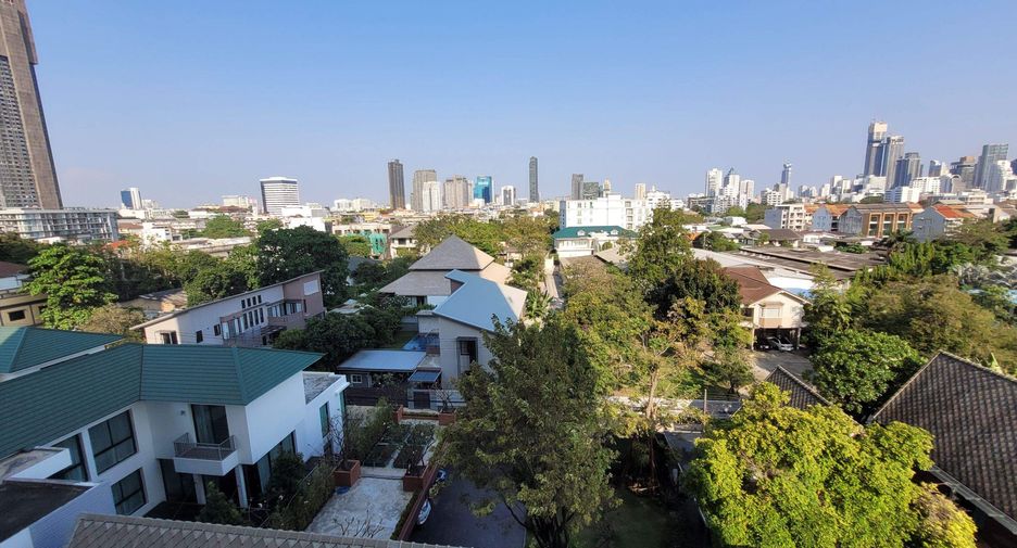 For rent 3 bedrooms condo in Watthana, Bangkok
