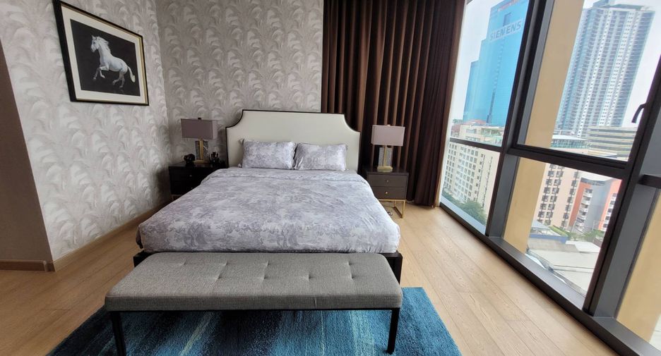 For rent 2 bedrooms condo in Watthana, Bangkok