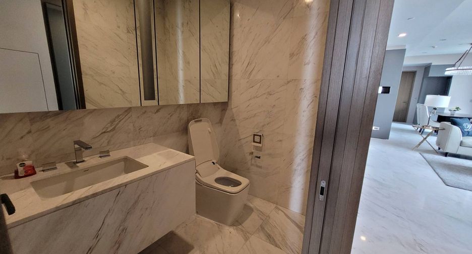 For rent 2 bedrooms condo in Watthana, Bangkok