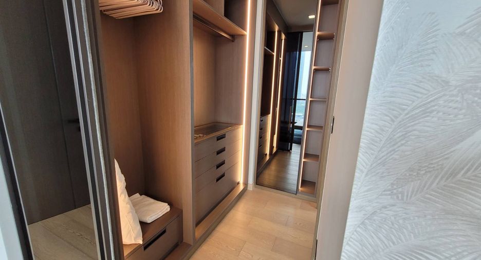 For rent 2 bedrooms condo in Watthana, Bangkok