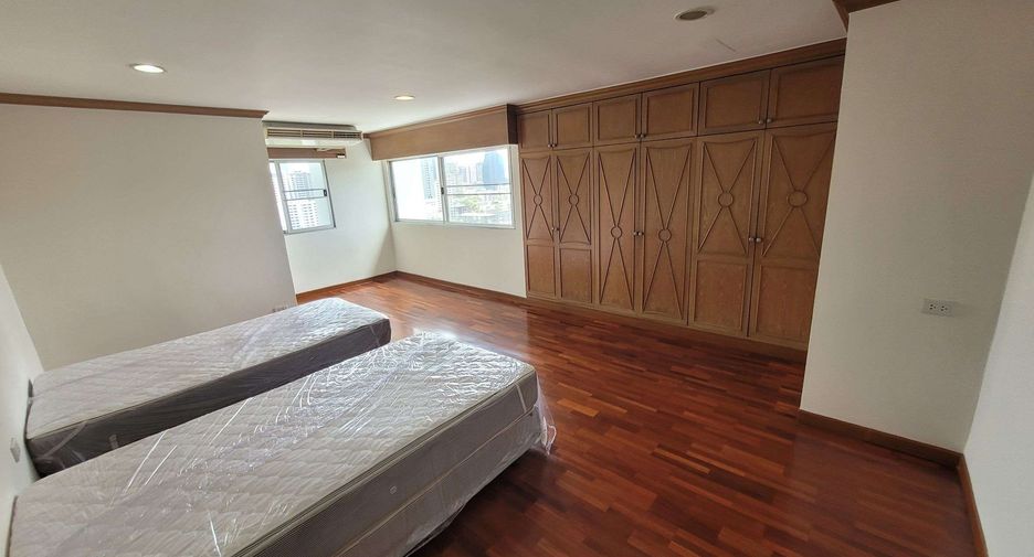 ให้เช่า 3 ห้องนอน คอนโด ใน วัฒนา, กรุงเทพฯ