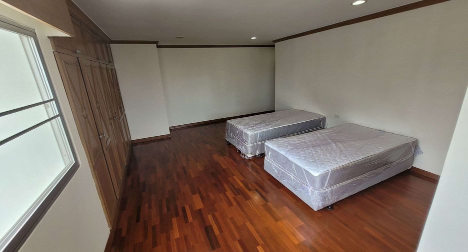 ให้เช่า 3 ห้องนอน คอนโด ใน วัฒนา, กรุงเทพฯ