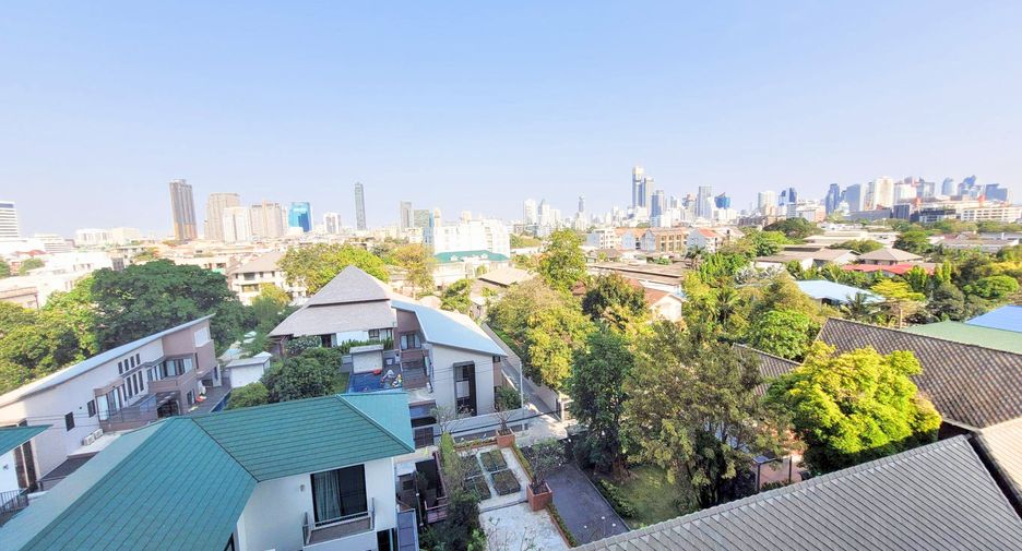 Condo en alquiler de 3 habitaciones en Watthana, Bangkok