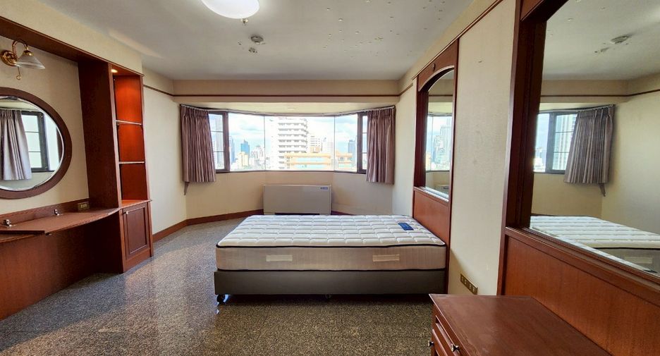 For rent and for sale 3 bedrooms condo in Khlong Toei, Bangkok