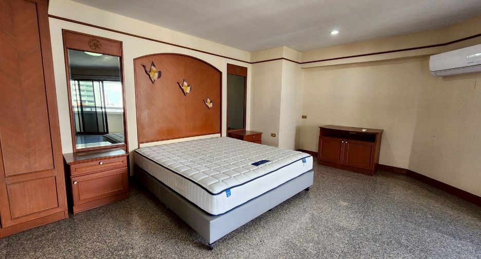For rent and for sale 3 bedrooms condo in Khlong Toei, Bangkok