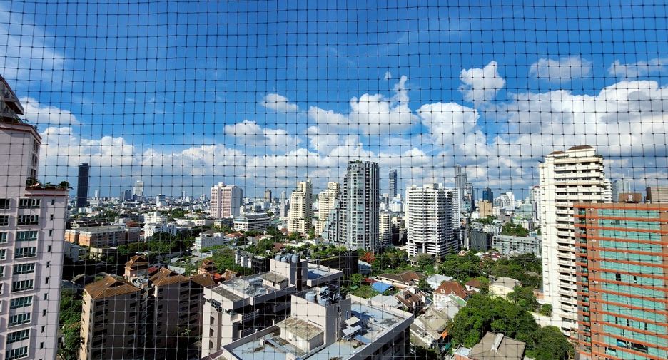 For rent and for sale 3 bedrooms condo in Khlong Toei, Bangkok