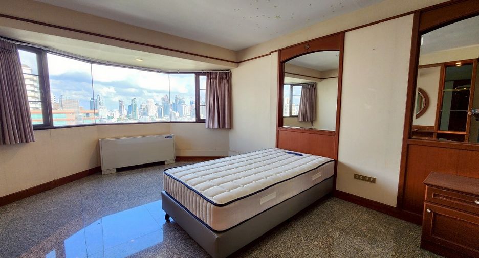 For rent and for sale 3 bedrooms condo in Khlong Toei, Bangkok