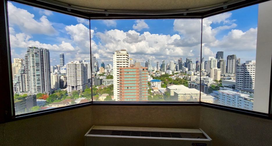 For rent and for sale 3 bedrooms condo in Khlong Toei, Bangkok