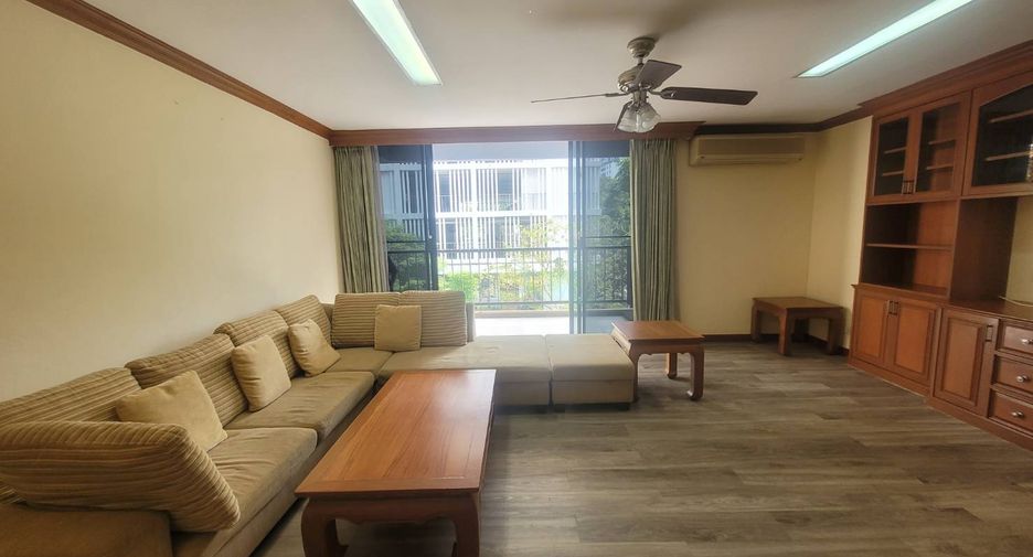 For rent 3 bedrooms condo in Watthana, Bangkok