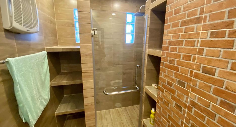 For rent 2 ベッドルーム condo in Khlong Toei, Bangkok