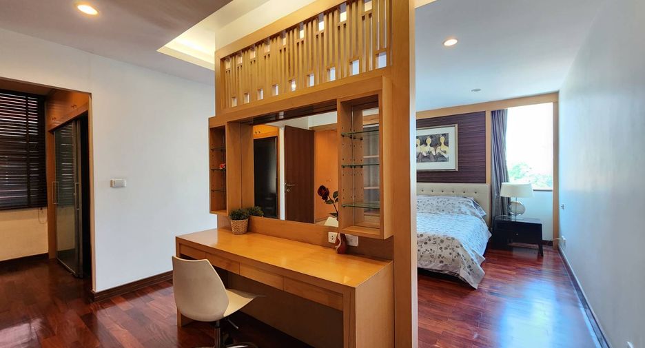 For rent and for sale 2 bedrooms condo in Watthana, Bangkok