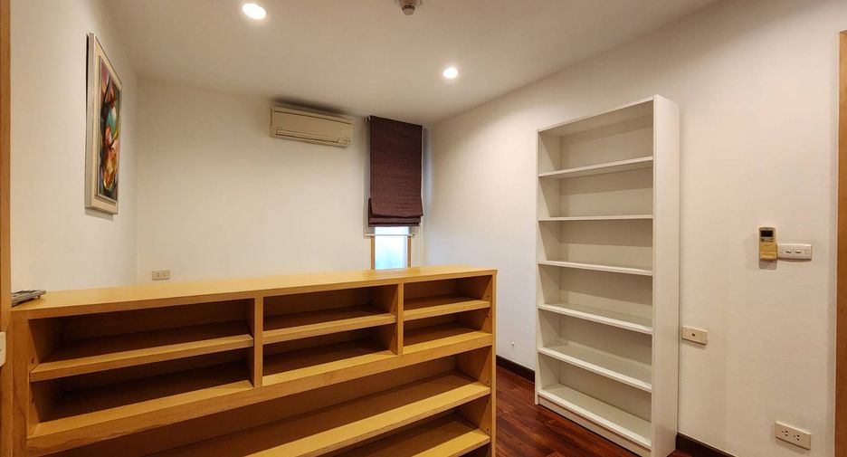For rent and for sale 2 bedrooms condo in Watthana, Bangkok