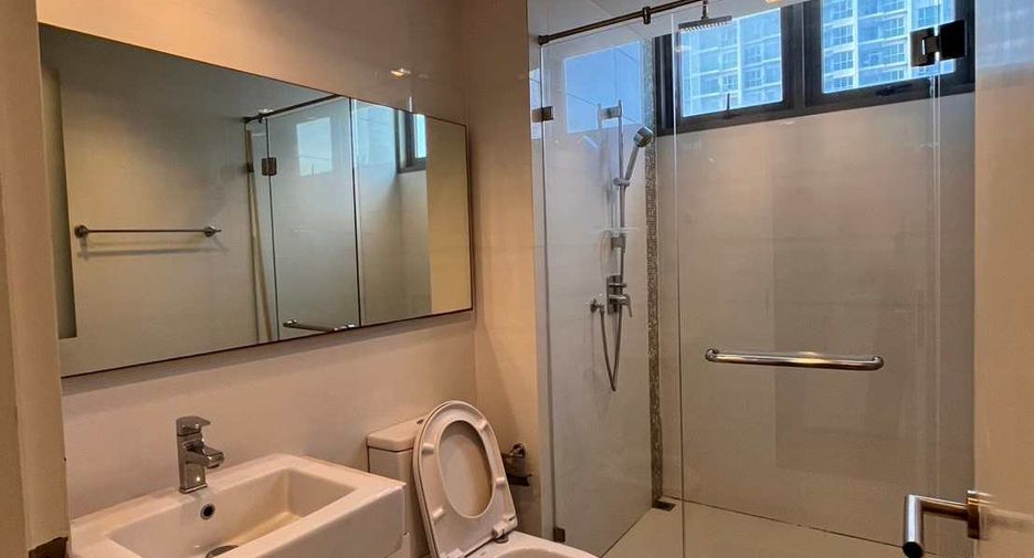 For rent 2 bedrooms condo in Sathon, Bangkok