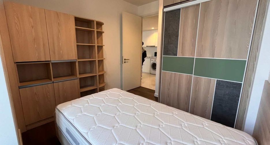 For rent 2 bedrooms condo in Sathon, Bangkok