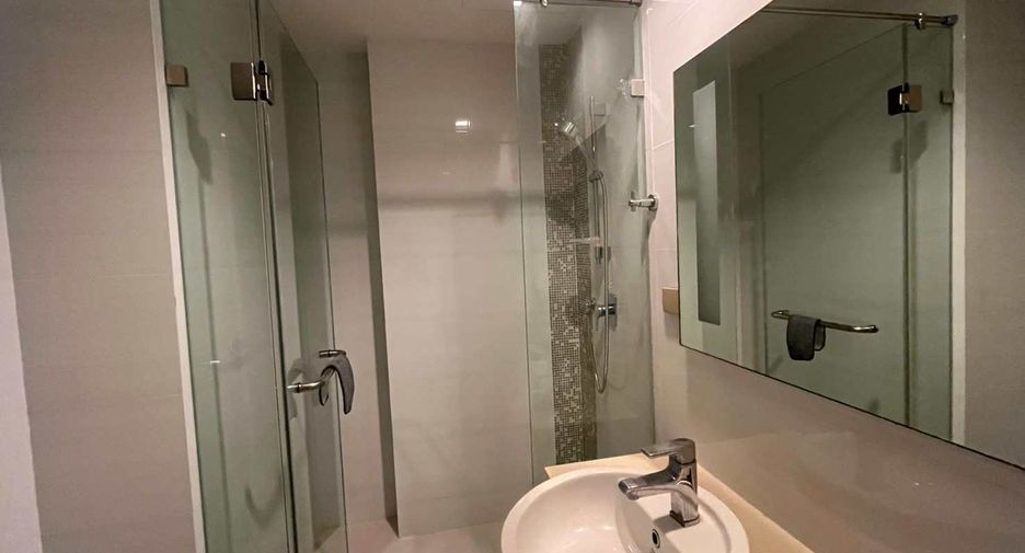 For rent 2 bedrooms condo in Sathon, Bangkok