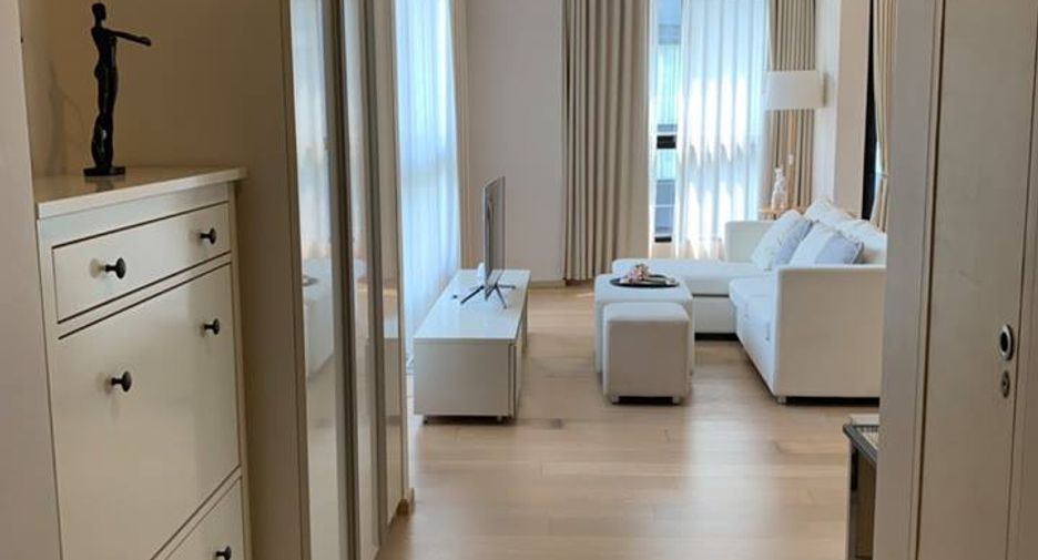 For rent 2 bedrooms condo in Khlong Toei, Bangkok