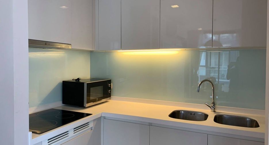 For rent 2 bedrooms condo in Khlong Toei, Bangkok