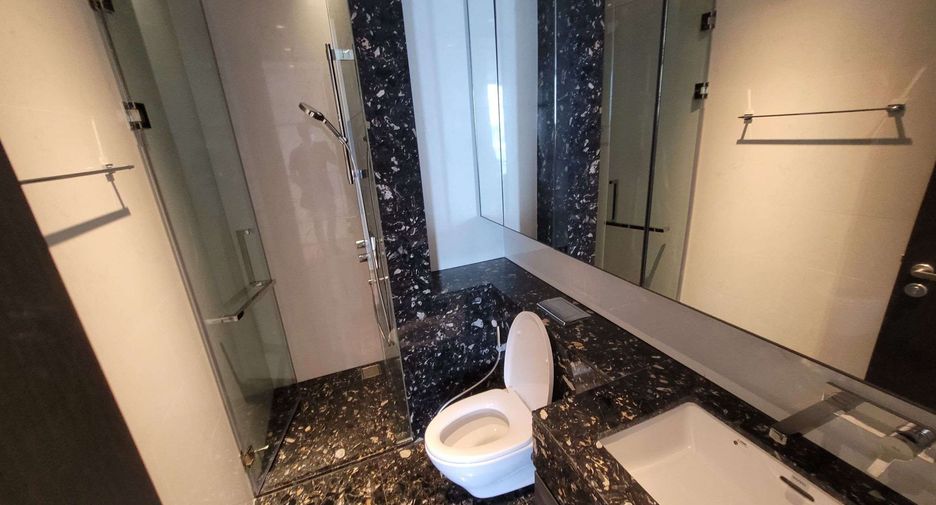 For rent and for sale 2 bedrooms condo in Khlong Toei, Bangkok