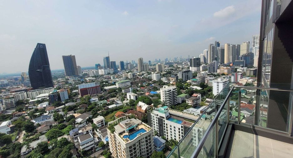 For rent and for sale 2 bedrooms condo in Khlong Toei, Bangkok