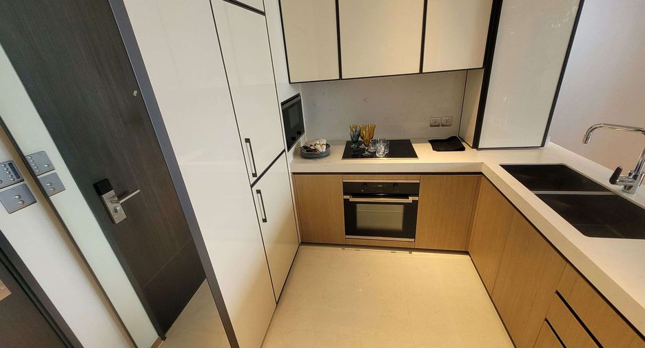 For rent and for sale 2 bedrooms condo in Khlong Toei, Bangkok