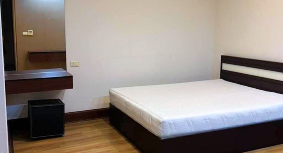 For rent and for sale 3 bedrooms condo in Khlong Toei, Bangkok