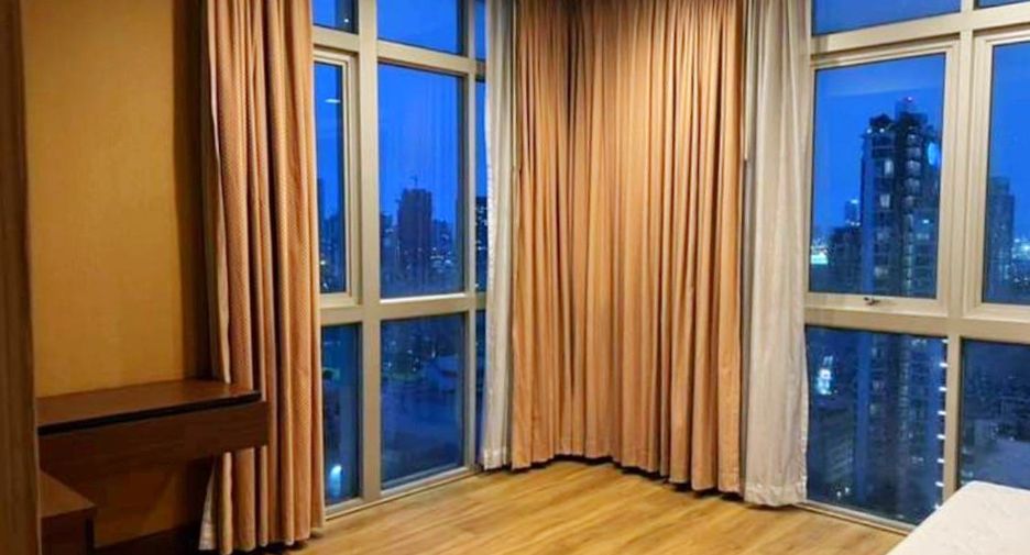 For rent and for sale 3 bedrooms condo in Khlong Toei, Bangkok