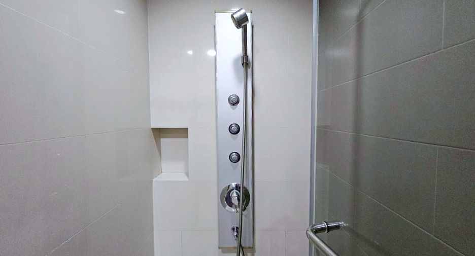 À louer 1 chambre condo à Khlong Toei, Bangkok