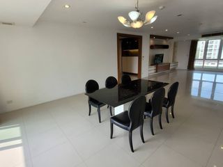 ให้เช่า 4 ห้องนอน คอนโด ใน วัฒนา, กรุงเทพฯ