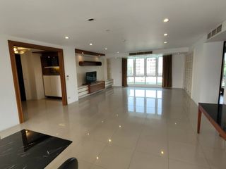 ให้เช่า 4 ห้องนอน คอนโด ใน วัฒนา, กรุงเทพฯ